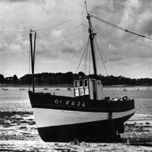 Sardinier sur la plage de l'Ile-Tudy